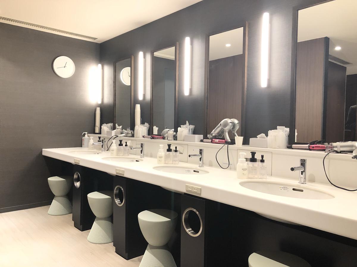 First Cabin Nishiazabu Токіо Екстер'єр фото