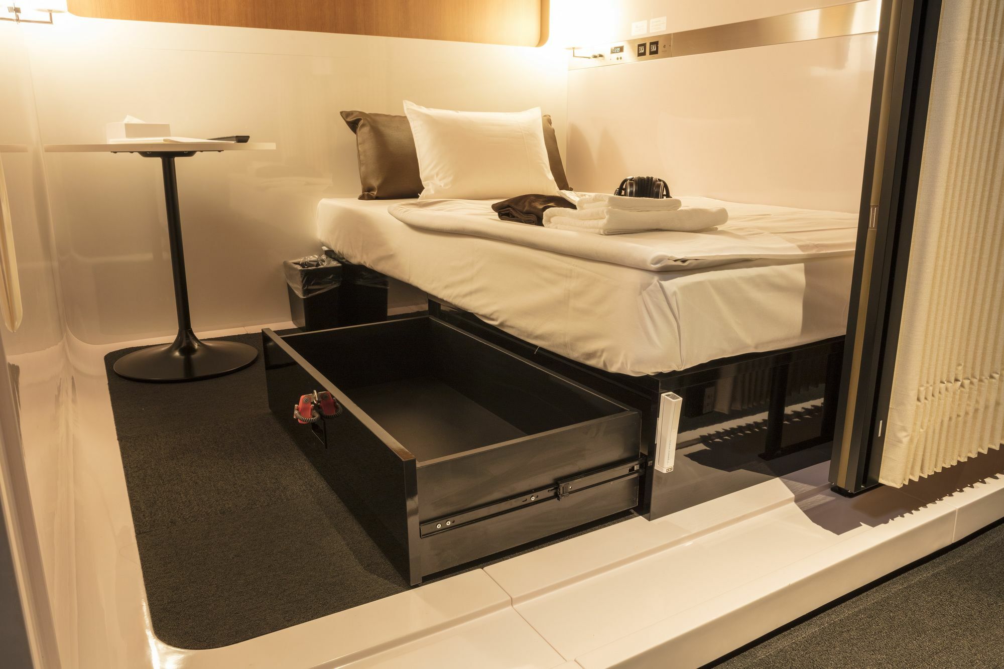 First Cabin Nishiazabu Токіо Екстер'єр фото