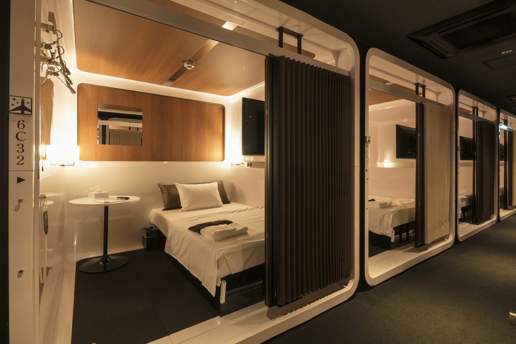 First Cabin Nishiazabu Токіо Екстер'єр фото